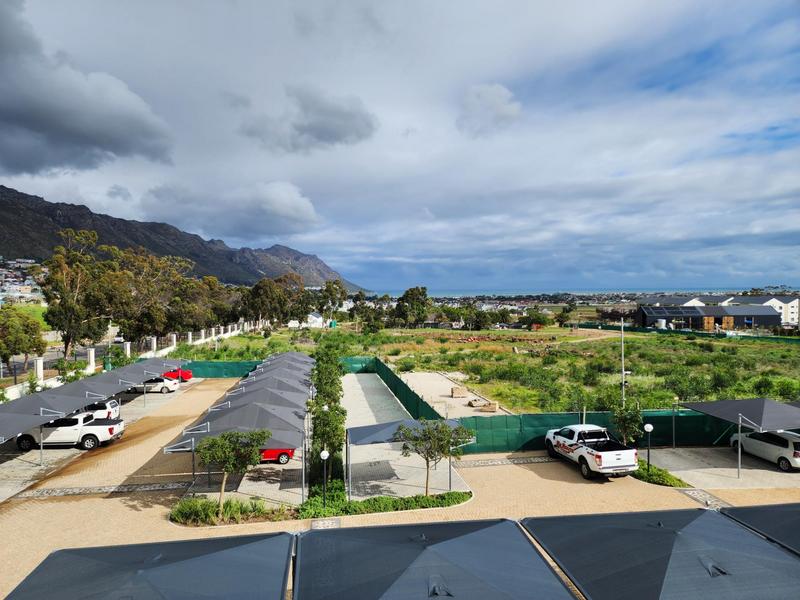 To Let 2 Bedroom Property for Rent in Gordons Bay Western Cape